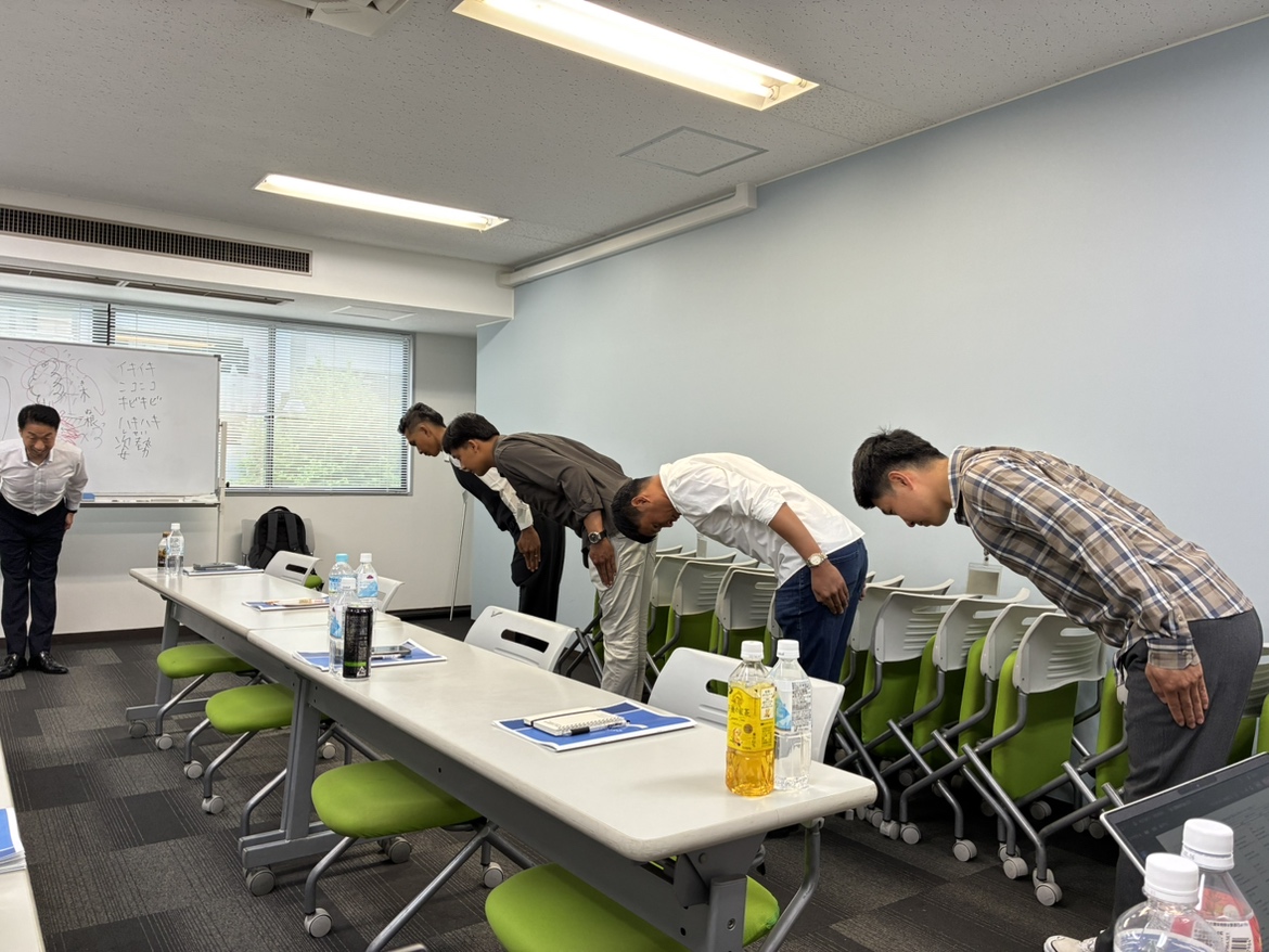 ワコーコーポレーション,外国人,特定技能,マナー,研修,仕事,礼儀,あいさつ,厚木,沼津,